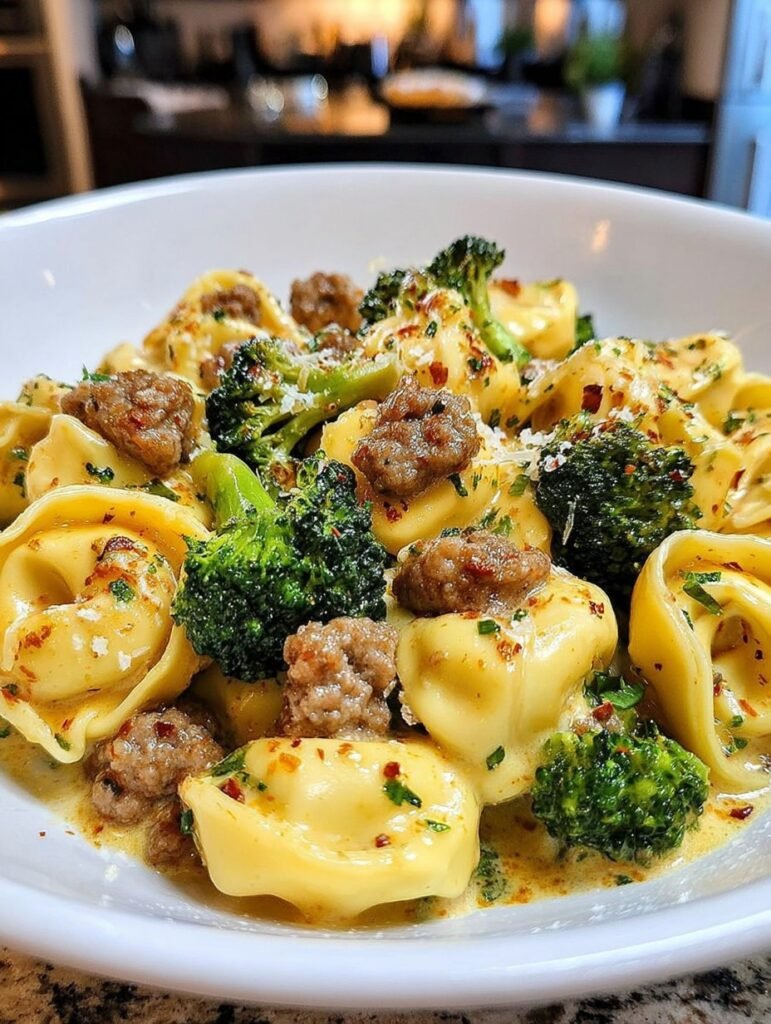 Creamy-Garlic-Parmesan-Tortellini-with-Sausage-and-Broccoli