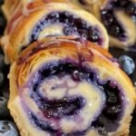Blueberry-Cheesecake-Rolls