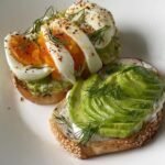 avocado-toast-with-boiled-eggs