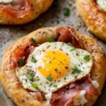 baked-bagels-with-prosciutto-cheese-and-eggs